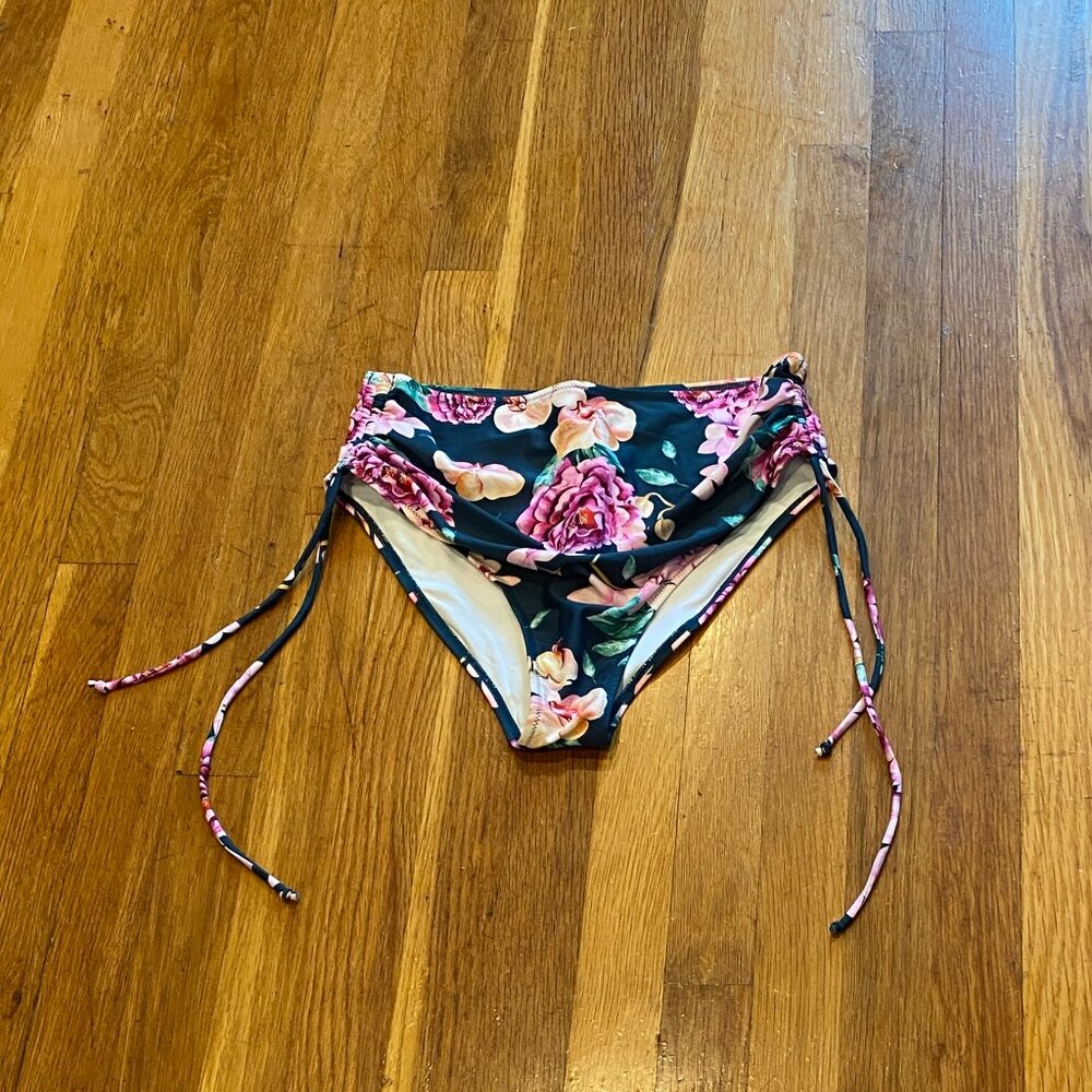 Cupshe Floral High Rise Bikini Bottoms NWT Size L